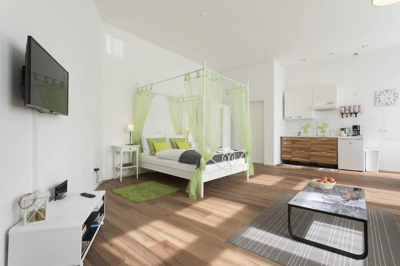 Studio Apartment Niemetzstr 51 Berlin 0*,